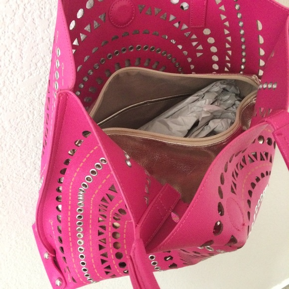 Chinese Laundry large tote bag - Picture 4 of 6